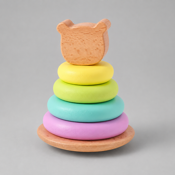 Pastelná pyramida s medvídkem